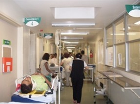CPI dos Leitos vem a Maringá para mais uma vez verificar atendimento no Hospital Universitário
